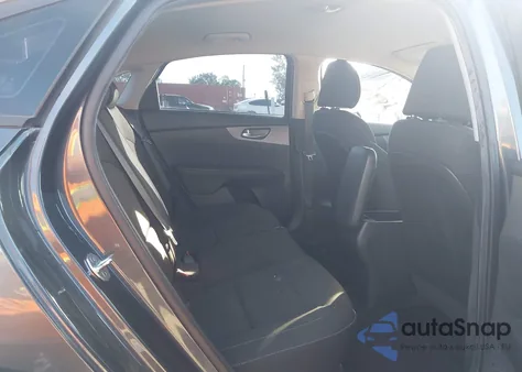 2021 Kia Forte Lxs из США, поврежденный, VIN 3KPF24AD9ME273299